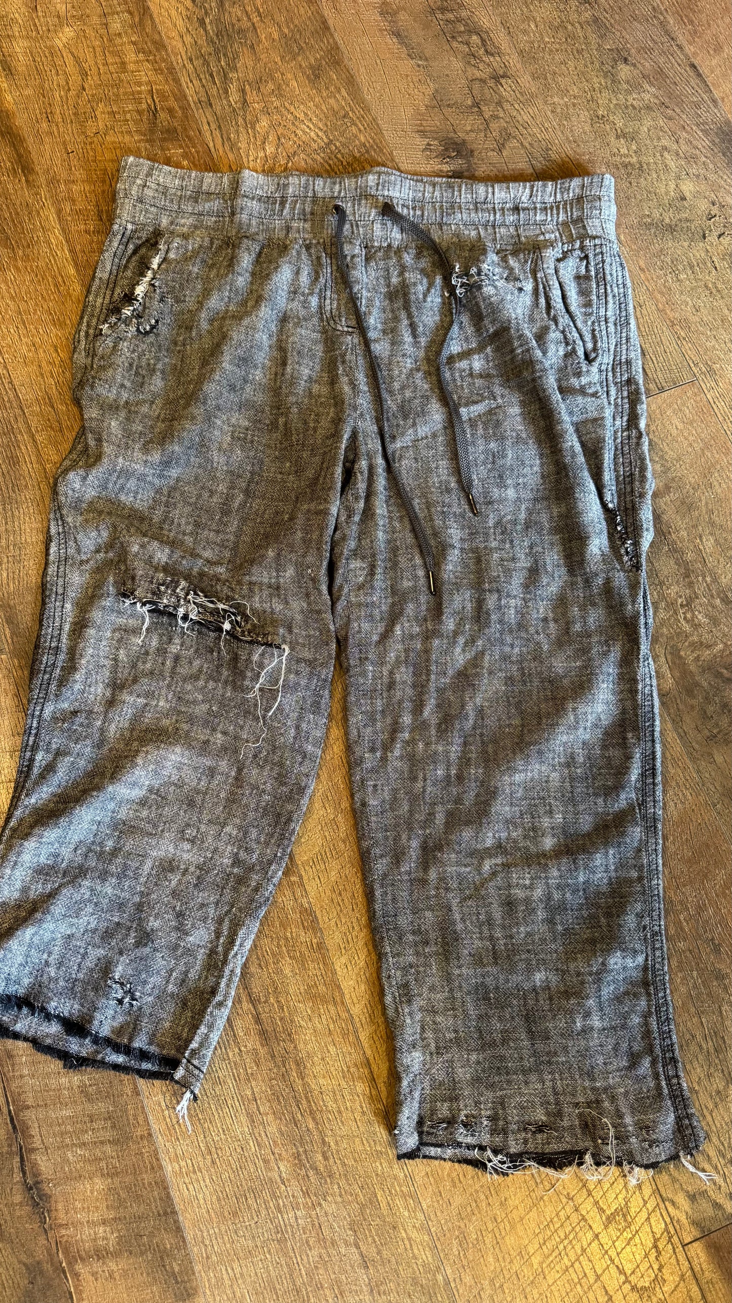 Grey cotton pirate pants