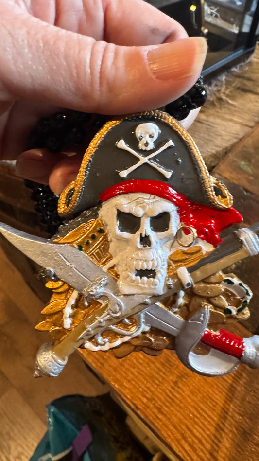 Pirate Skull Crossbones with treasure